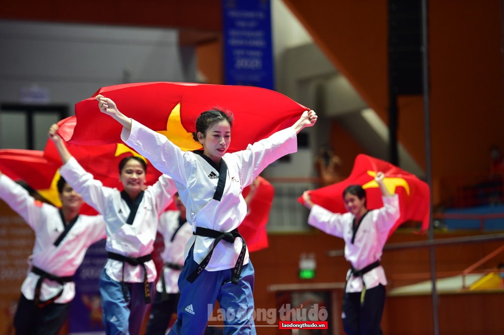 Taekwondo Việt Nam xuất sắc giành 4 Huy chương Vàng trong ngày đầu ra quân