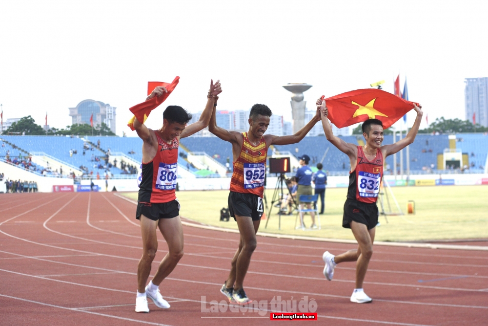 SEA Games 31: Nguyễn Văn Lai bứt tốc ngoạn mục giành HCV nội dung 10.000m nam