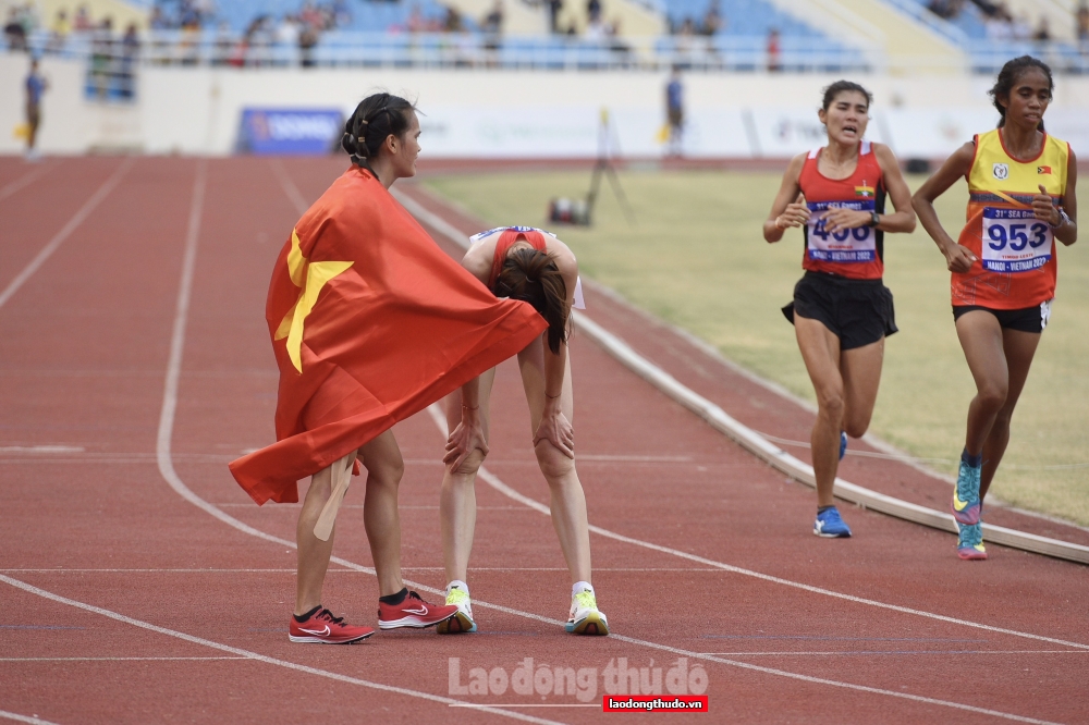 SEA Games 31: Phạm Thị Hồng Lệ dễ dàng giành HCV nội dung 10.000m nữ