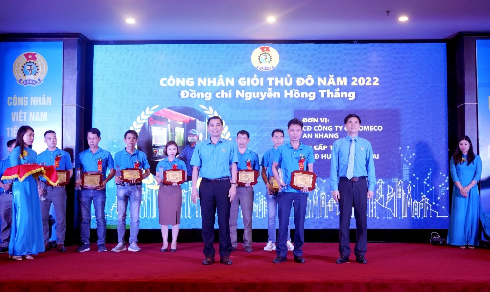 Trực tuyến Lễ tuyên dương 100 “Công nhân giỏi Thủ đô” năm 2022