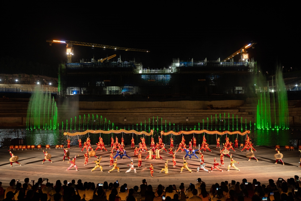 Lần đầu tiên tại Việt Nam: Tinh hoa võ cổ truyền kết hợp nhạc nước hiện đại hàng đầu thế giới