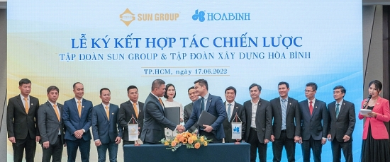 Tập đoàn Xây dựng Hòa Bình và Tập đoàn Sun Group ký kết hợp tác chiến lược