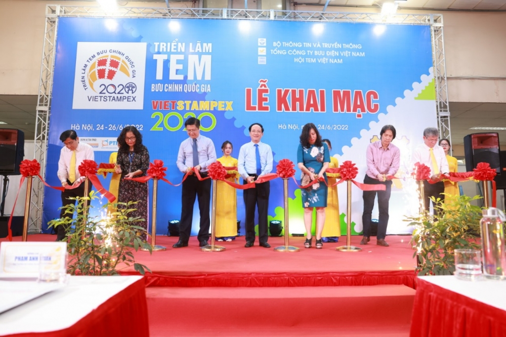 Khai mạc triển lãm tem bưu chính quốc gia