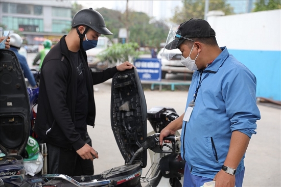 Để “hạ nhiệt” giá xăng dầu: Có giảm được kịch khung thuế bảo vệ môi trường?