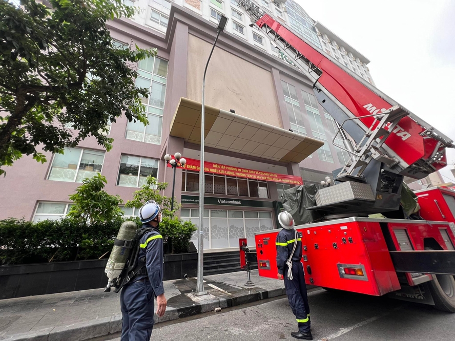 Quận Đống Đa: Diễn tập phương án chữa cháy, cứu nạn cứu hộ tại khu nhà cao tầng