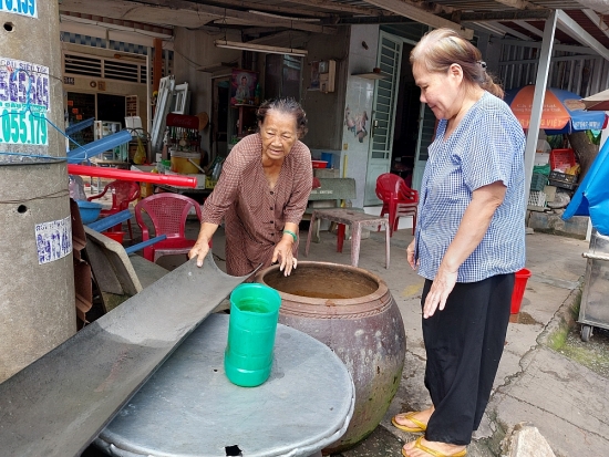 TP.HCM: Dịch sốt xuất huyết "rình rập" xóm trọ nghèo