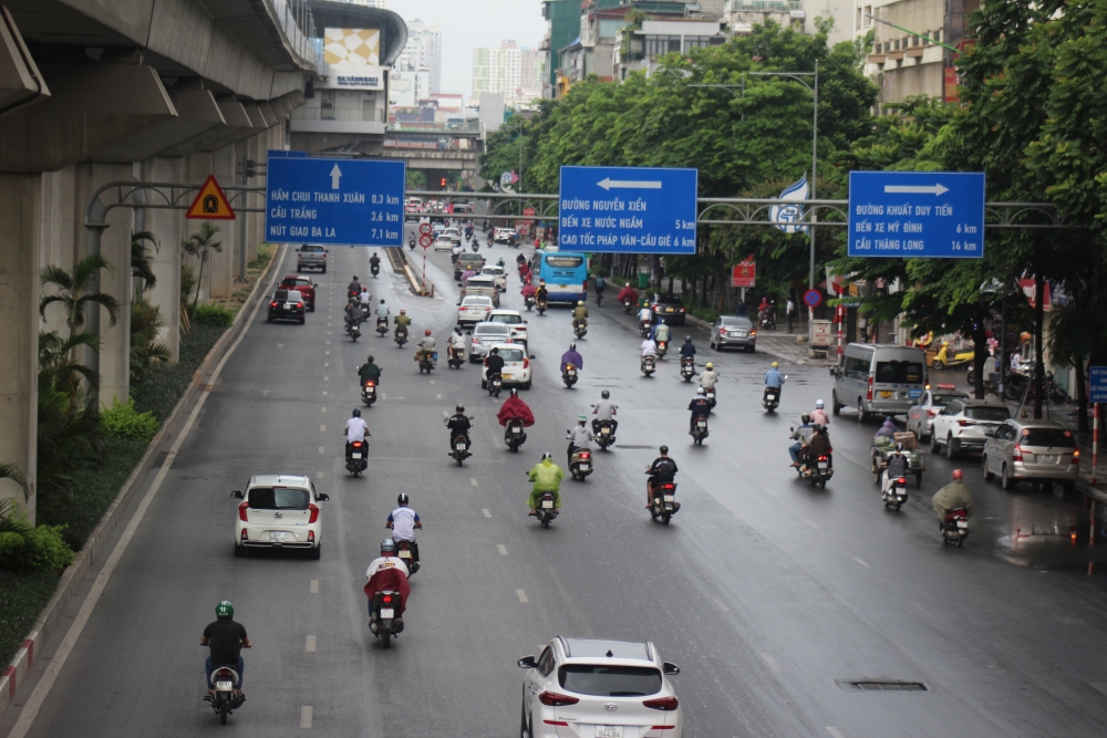 Thí điểm phân làn trên trục đường Nguyễn Trãi: Cần làm triệt để, linh hoạt