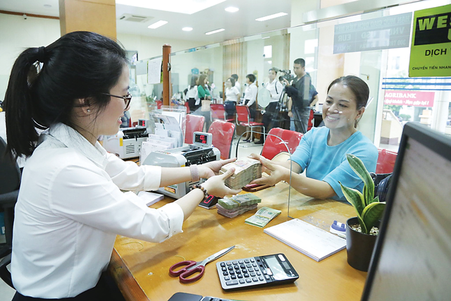 Nới room tín dụng cho toàn hệ thống ngân hàng