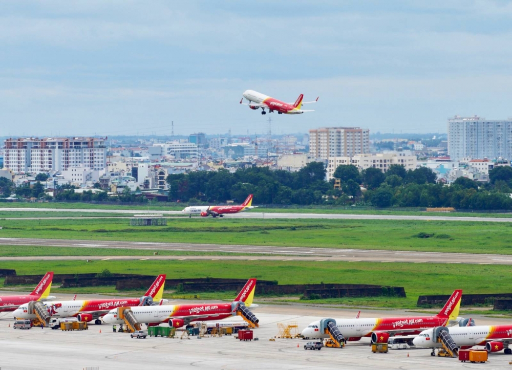 Đón mùa lễ hội cuối năm, Vietjet tặng ngay voucher đến 500.000 đồng  cho tất cả khách hàng