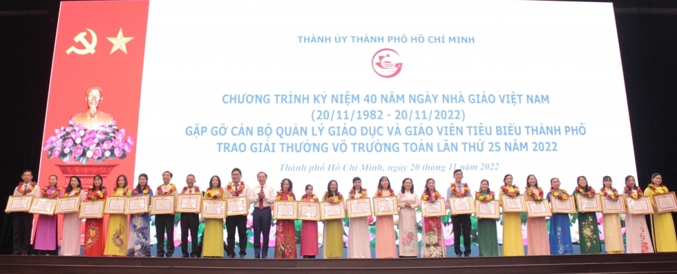 TP.HCM: Nghiên cứu cơ chế đảm bảo thu nhập cho giáo viên