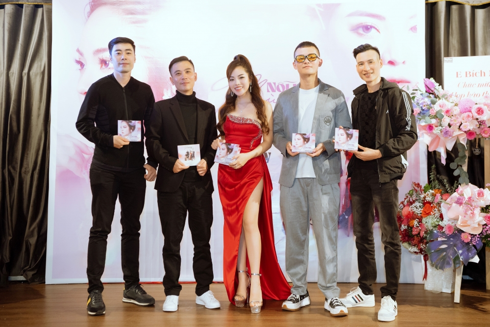 Mai Diệu Ly phát hành album 