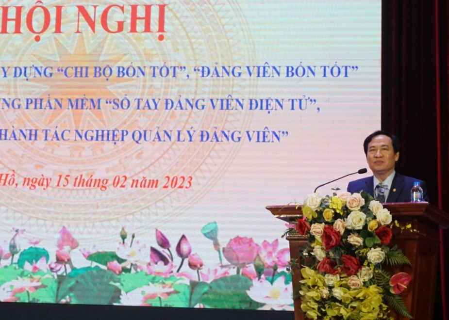 Quận Tây Hồ triển khai xây dựng "Chi bộ bốn tốt", "Đảng viên bốn tốt"