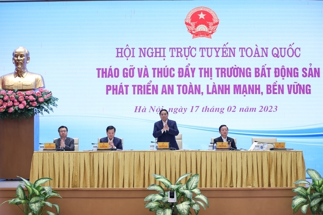 Thủ tướng chủ trì hội nghị tháo gỡ khó khăn và thúc đẩy thị trường bất động sản