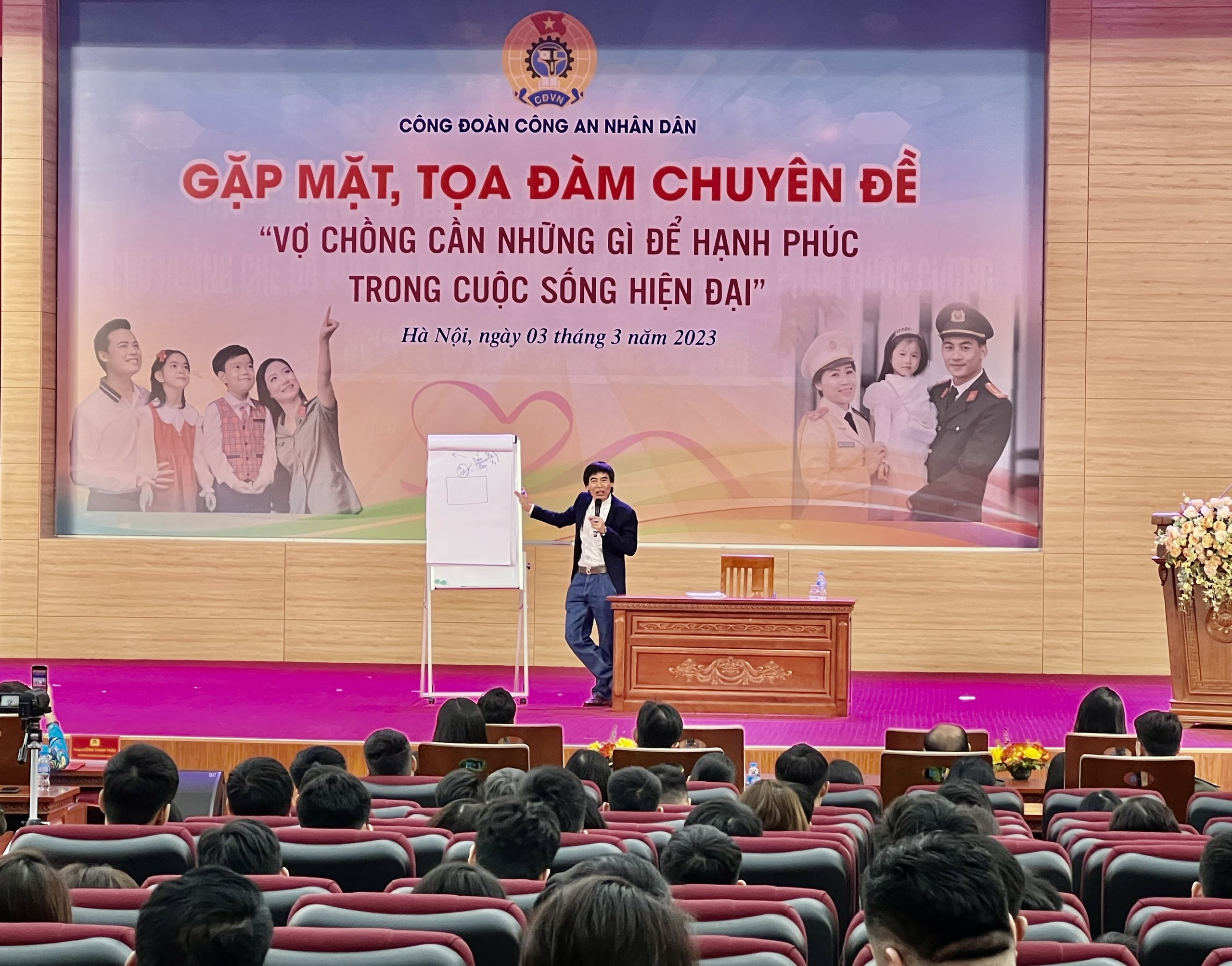 Vợ, chồng cần những gì để hạnh phúc trong cuộc sống hiện đại