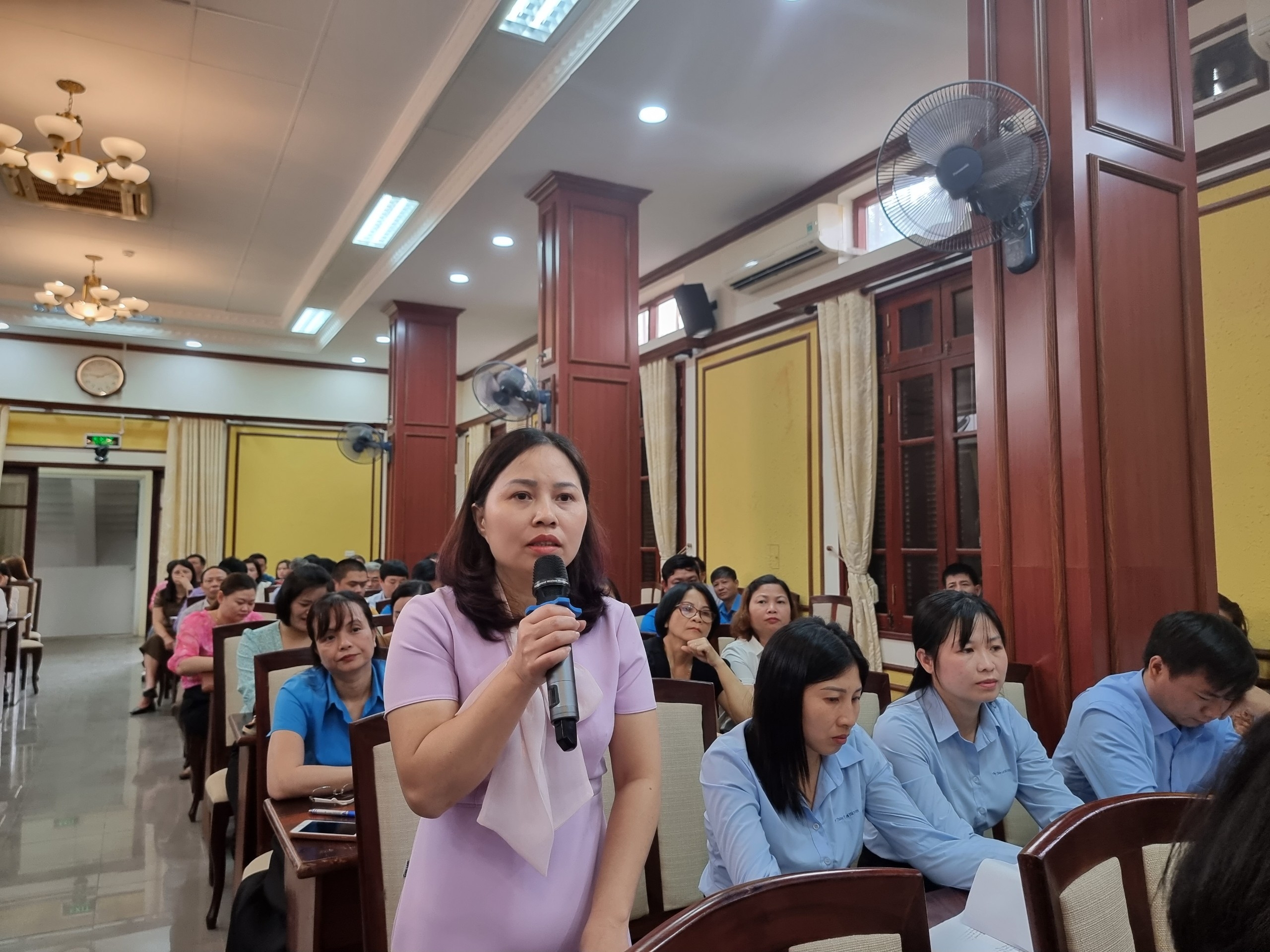 TRỰC TUYẾN HÌNH ẢNH: Những điều cần biết về Đại hội Công đoàn và chế độ, chính sách liên quan đến người game bài uy tín
