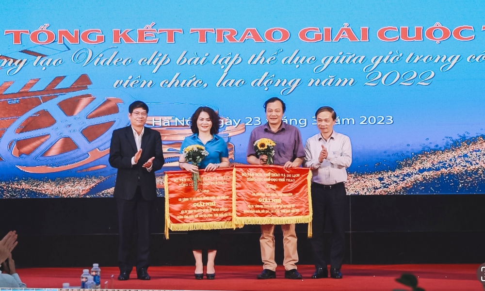 Trao giải tới 33 đơn vị có tác phẩm xuất sắc dự thi Sáng tạo video clip bài tập thể dục giữa giờ