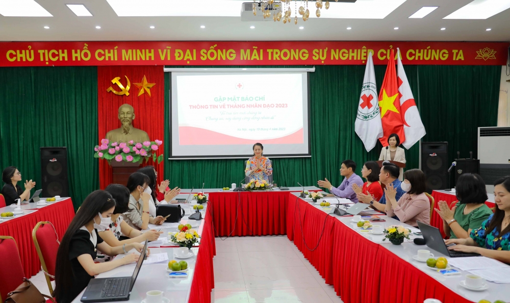 Tháng Nhân đạo năm 2023: Phấn đấu vận động 400 tỷ đồng, trợ giúp 100.000 địa chỉ nhân đạo