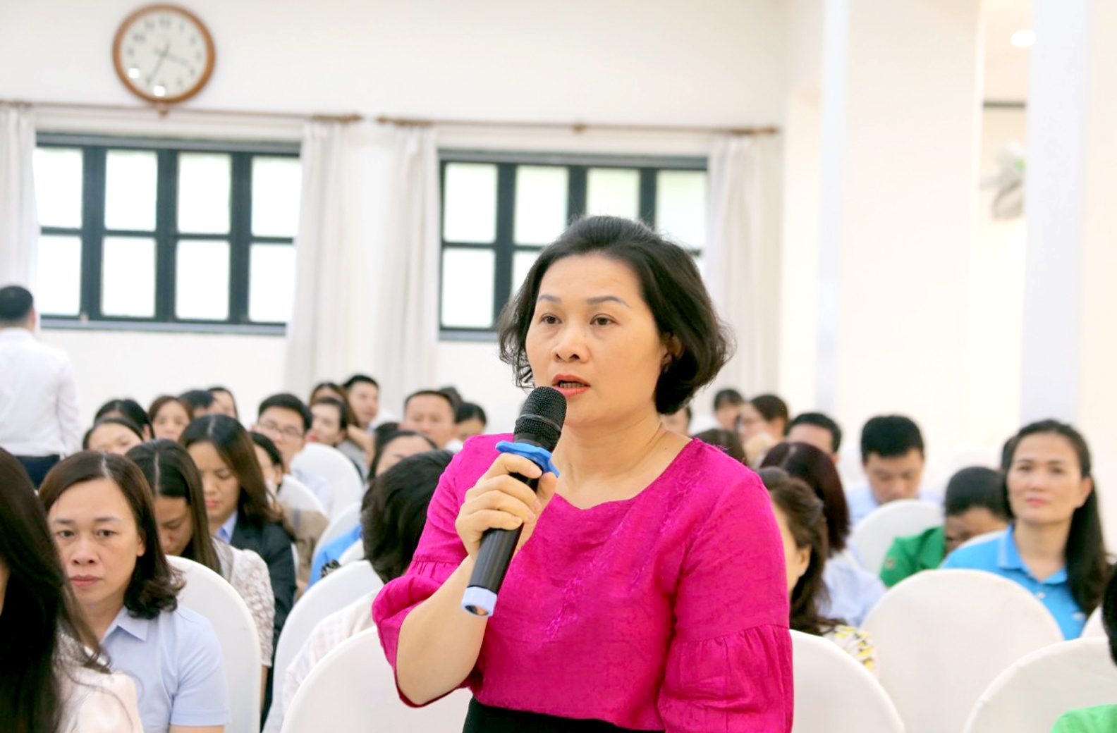 TRỰC TUYẾN HÌNH ẢNH: Đối thoại, giao lưu “Chế độ chính sách mới về tiền lương và an toàn vệ sinh game bài uy tín
”