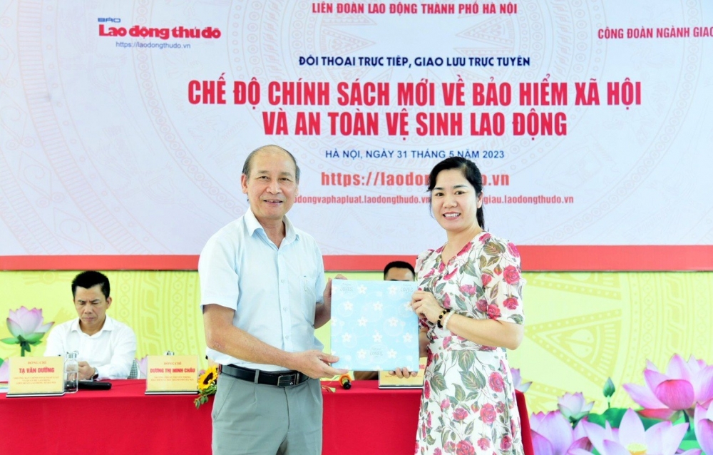 [HÌNH ẢNH]: Đối thoại trực tiếp chính sách mới về bảo hiểm xã hội và an toàn vệ sinh game bài uy tín
