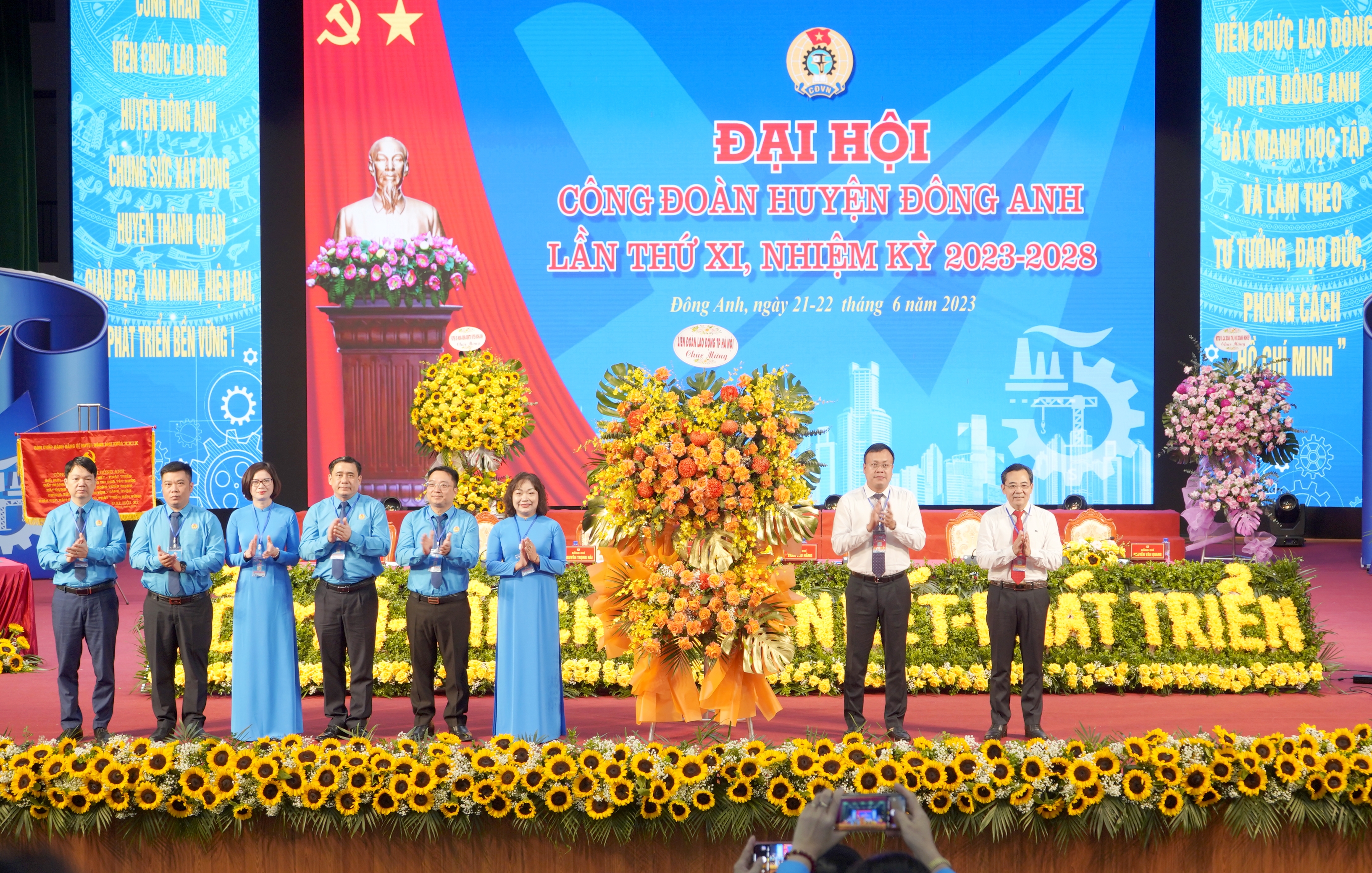 Đại hội Công đoàn huyện Đông Anh lần thứ XI: “Đổi mới - Dân chủ - Đoàn kết - Phát triển”