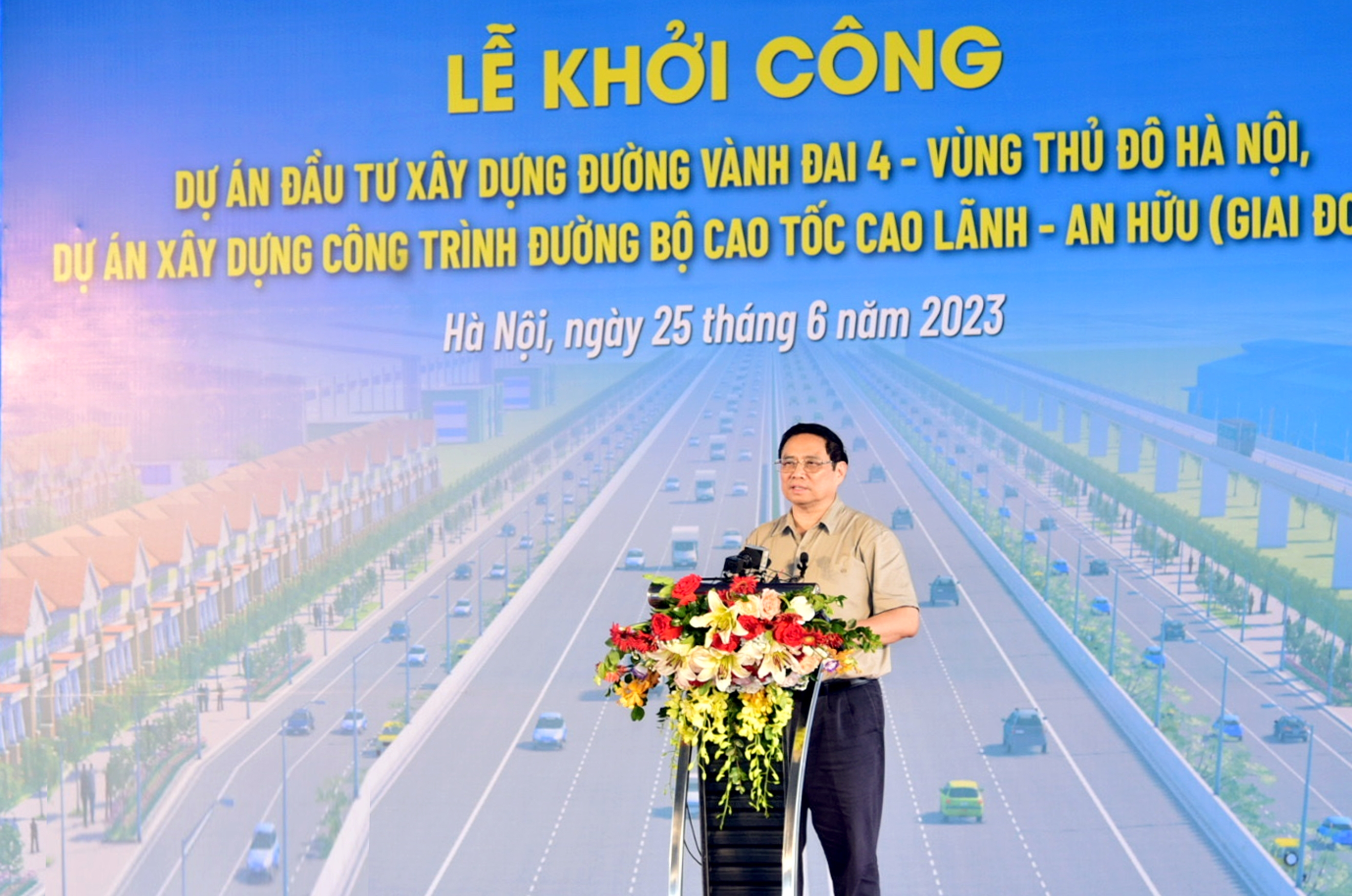 "Vượt nắng thắng mưa", thực hiện "3 ca 4 kíp" đảm bảo tiến độ triển khai Dự án đường Vành đai 4