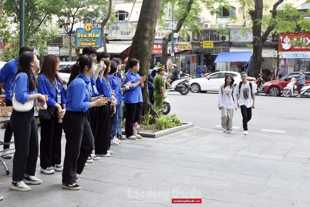 Chiều nay (27/6), thí sinh làm thủ tục dự thi tốt nghiệp Trung học phổ thông