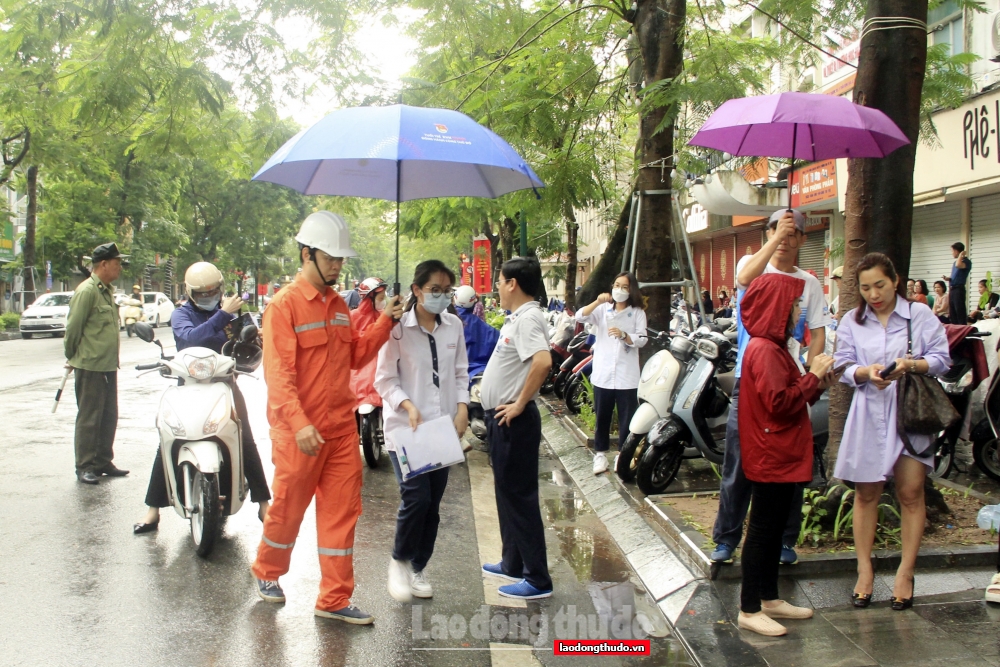 Hơn 100.000 thí sinh Thủ đô bước vào ngày thi đầu tiên kỳ thi tốt nghiệp THPT năm 2023