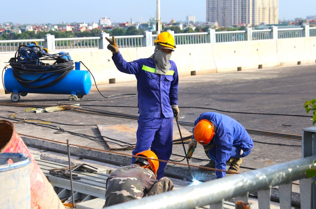 Gấp rút đưa dự án cầu Vĩnh Tuy giai đoạn 2 về đích