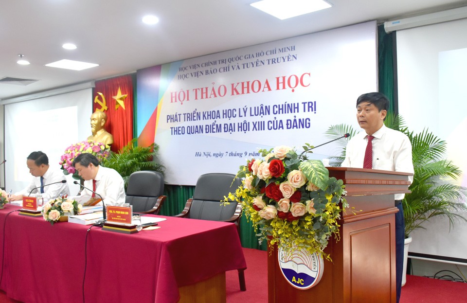 Phát triển khoa học lý luận chính trị theo quan điểm Đại hội XIII của Đảng