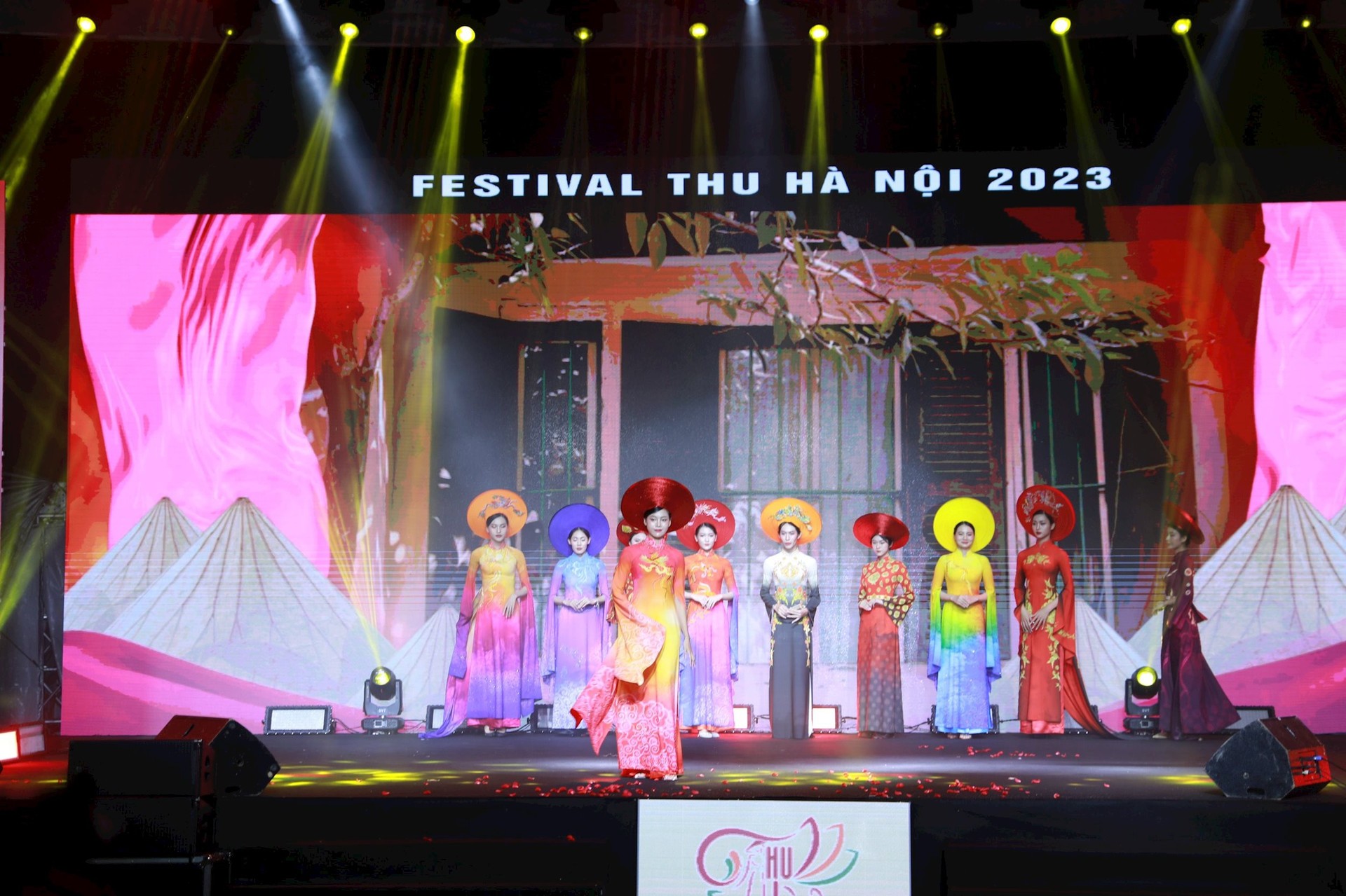 Khai mạc Festival Thu Hà Nội năm 2023