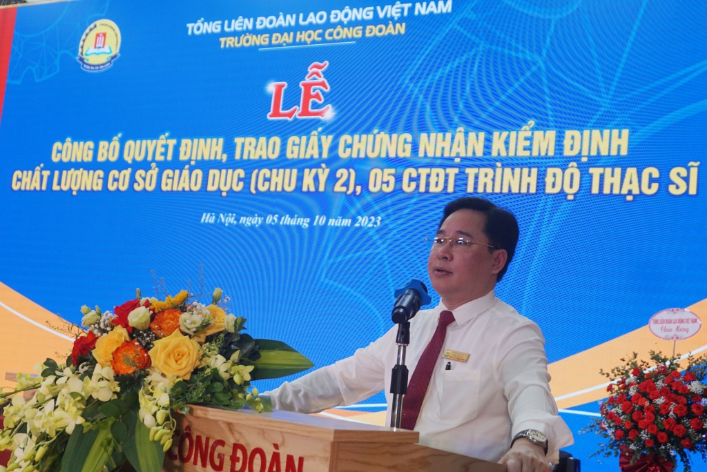 Trường Đại học Công đoàn chào đón 2.580 tân sinh viên năm học 2023 - 2024