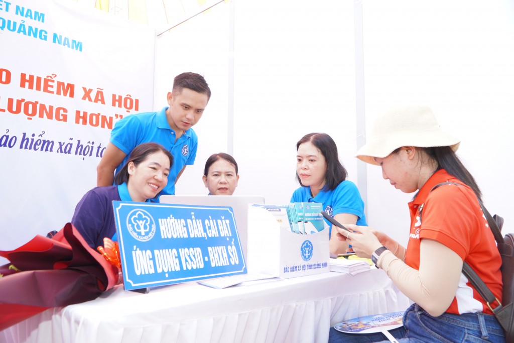 Chuyển đổi số hướng tới sự hài lòng của người tham gia, thụ hưởng chính sách BHXH, BHYT