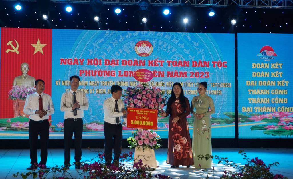 Tưng bừng Ngày hội đại đoàn kết toàn dân tộc năm 2023 phường Long Biên