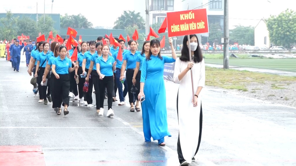 Góp phần xây dựng quê hương Thanh Oai giàu đẹp, hiện đại, văn minh