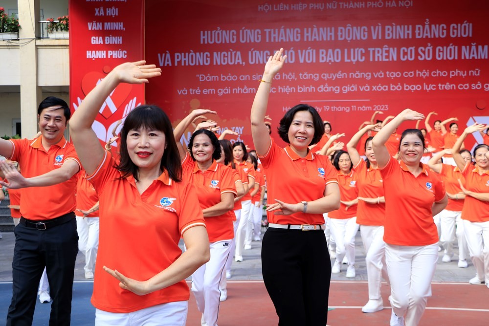 Tăng quyền năng và tạo cơ hội cho phụ nữ và trẻ em gái