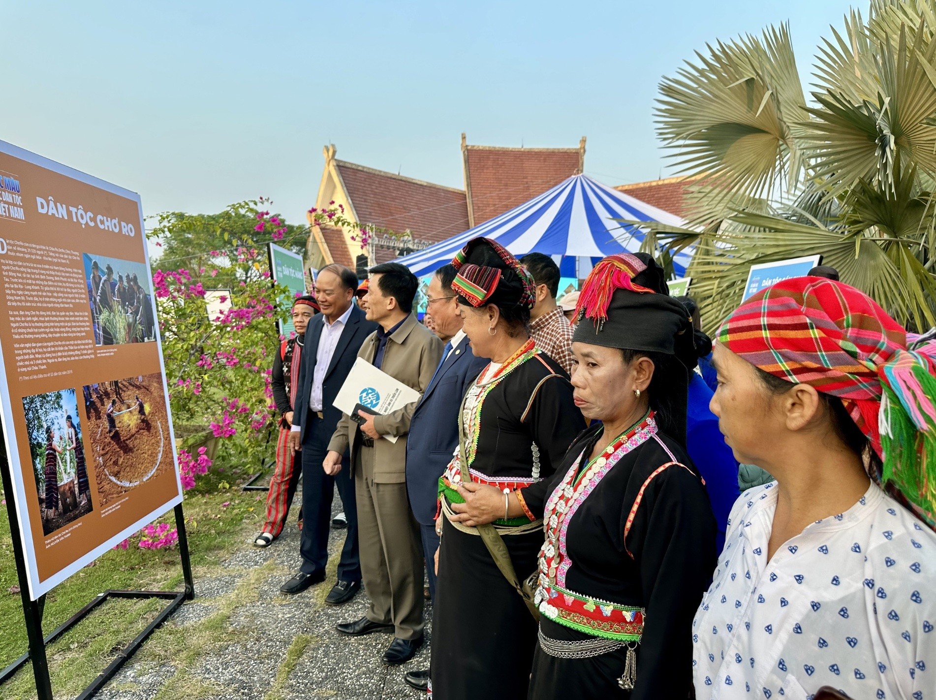 Đại đoàn kết là truyền thống quý báu, cội nguồn sức mạnh của dân tộc, không một thế lực thù địch nào có thể chia rẽ