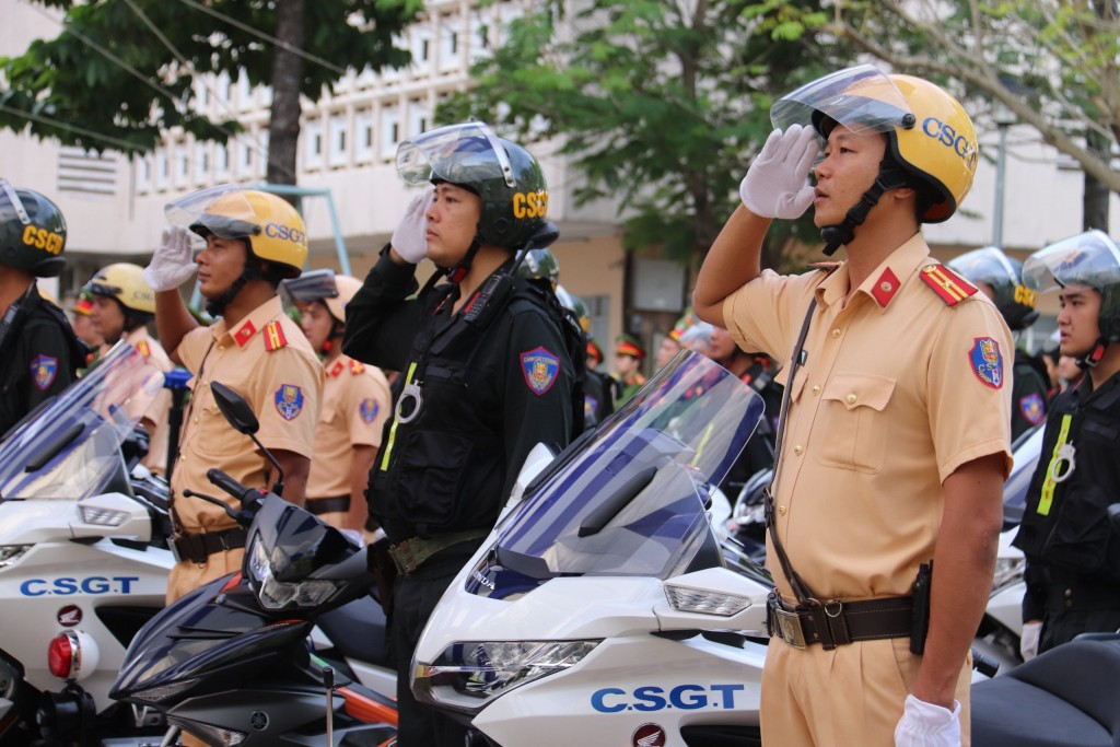 Công an TP.HCM ra quân trấn áp tội phạm dịp Tết Nguyên đán