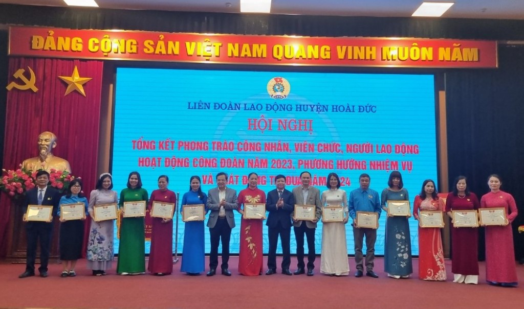 LĐLĐ huyện Hoài Đức tổng kết công tác Công đoàn năm 2023, phát động thi đua năm 2024