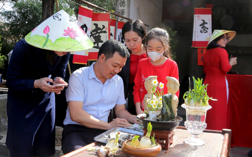 Thú chơi hoa mang vẻ đẹp “ngũ tuyệt