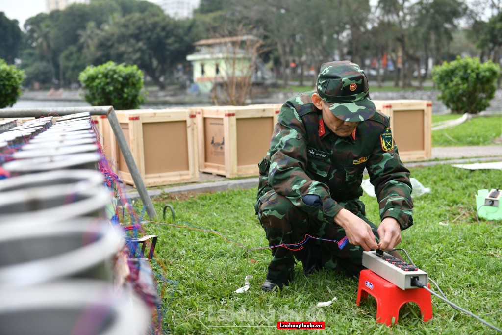 Cận cảnh trận địa pháo hoa trước giờ khai hỏa đón năm mới