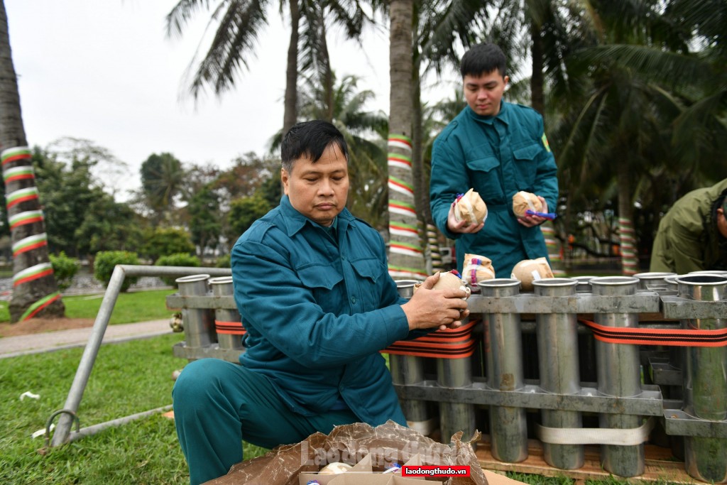 Cận cảnh trận địa pháo hoa trước giờ khai hỏa đón năm mới