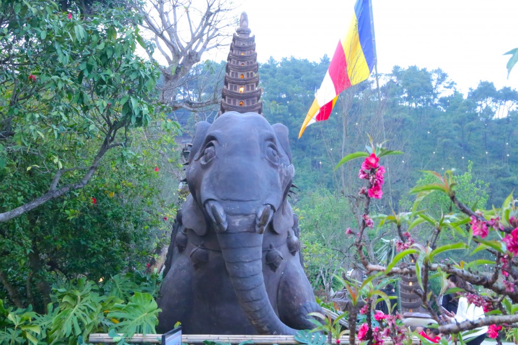 Đầu năm chìm đắm trong an yên tại Chùa Địa Tạng Phi Lai Tự Hà Nam