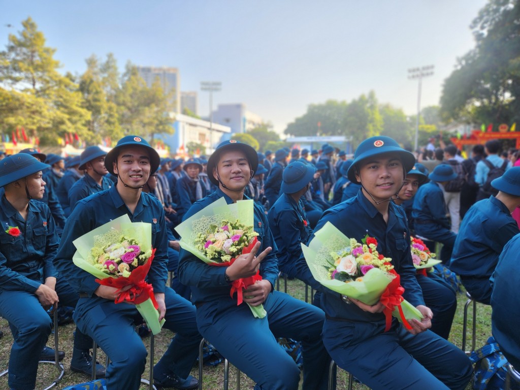 Thành phố Hồ Chí Minh: Gần 5.000 tân binh tự hào lên đường nhập ngũ