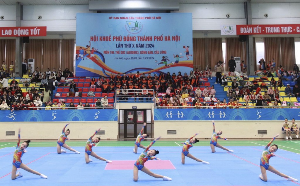 Hoi-khoe-Phu-Dong-thanh-pho-Ha-Noi-Aerobic