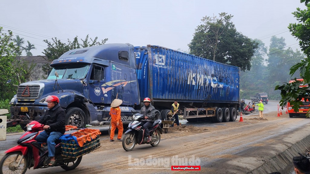 Cập nhật hình ảnh mới nhất tại hiện trường vụ tai nạn giao thông ở Tuyên Quang