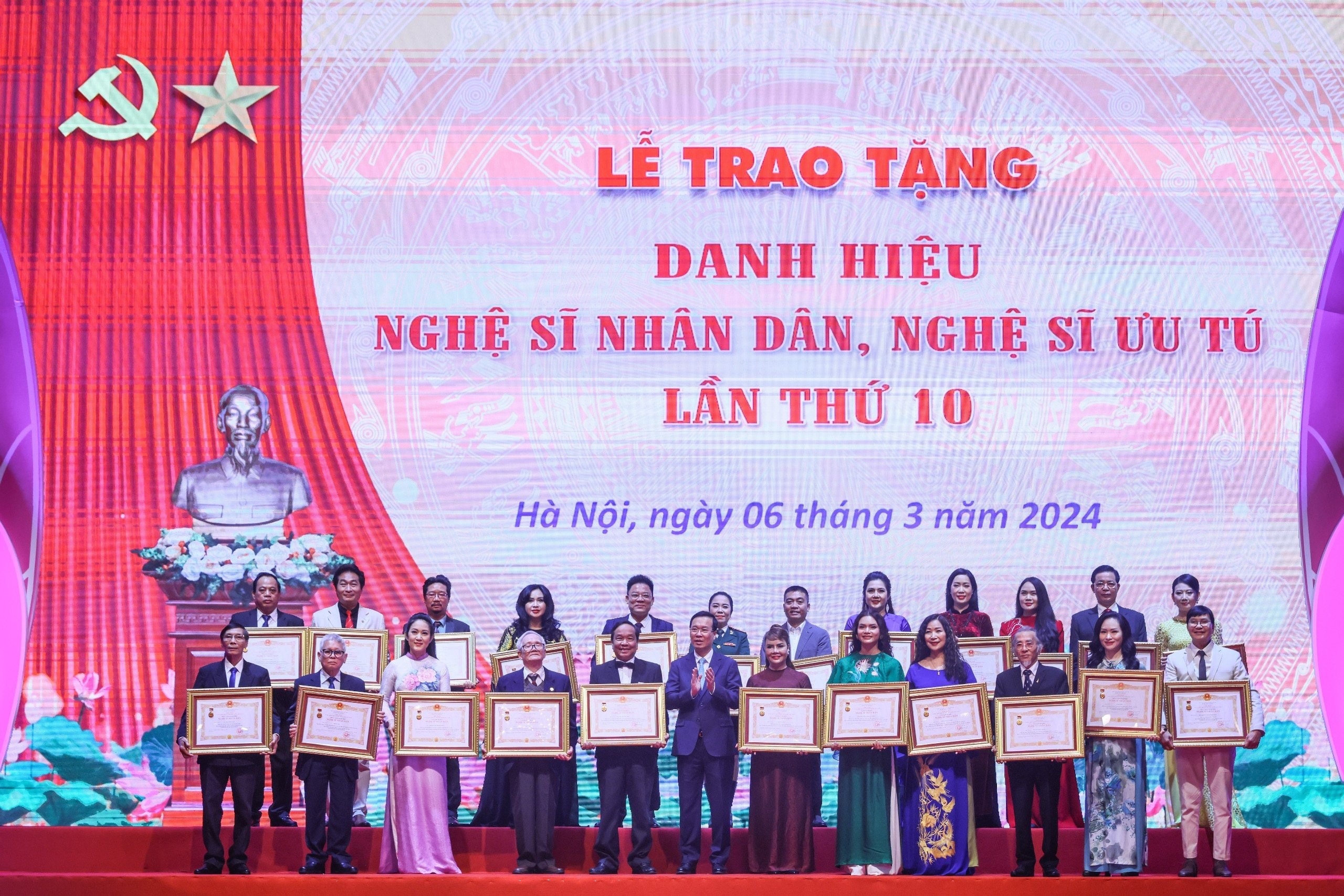 Chủ tịch nước Võ Văn Thưởng dự Lễ trao tặng danh hiệu NSND, NSƯT lần thứ 10