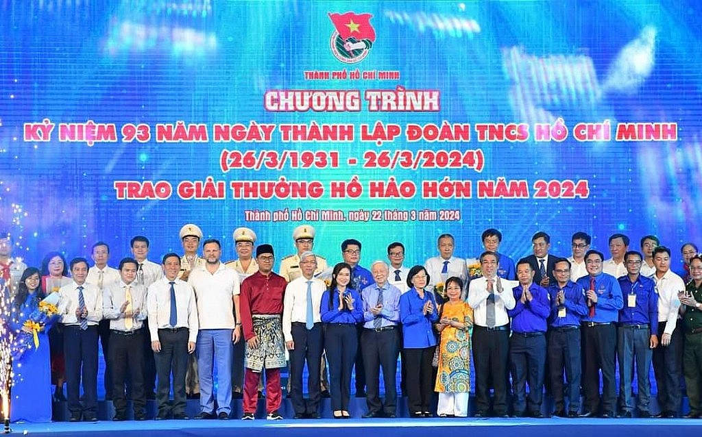 TP.HCM: Trao giải Hồ Hảo Hớn cho 12 tập thể tiêu biểu