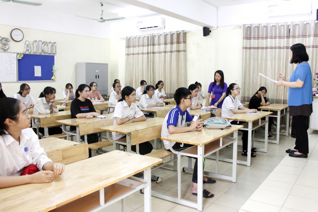 Phân loại học sinh để nâng kiến thức “chọi” vào lớp 10