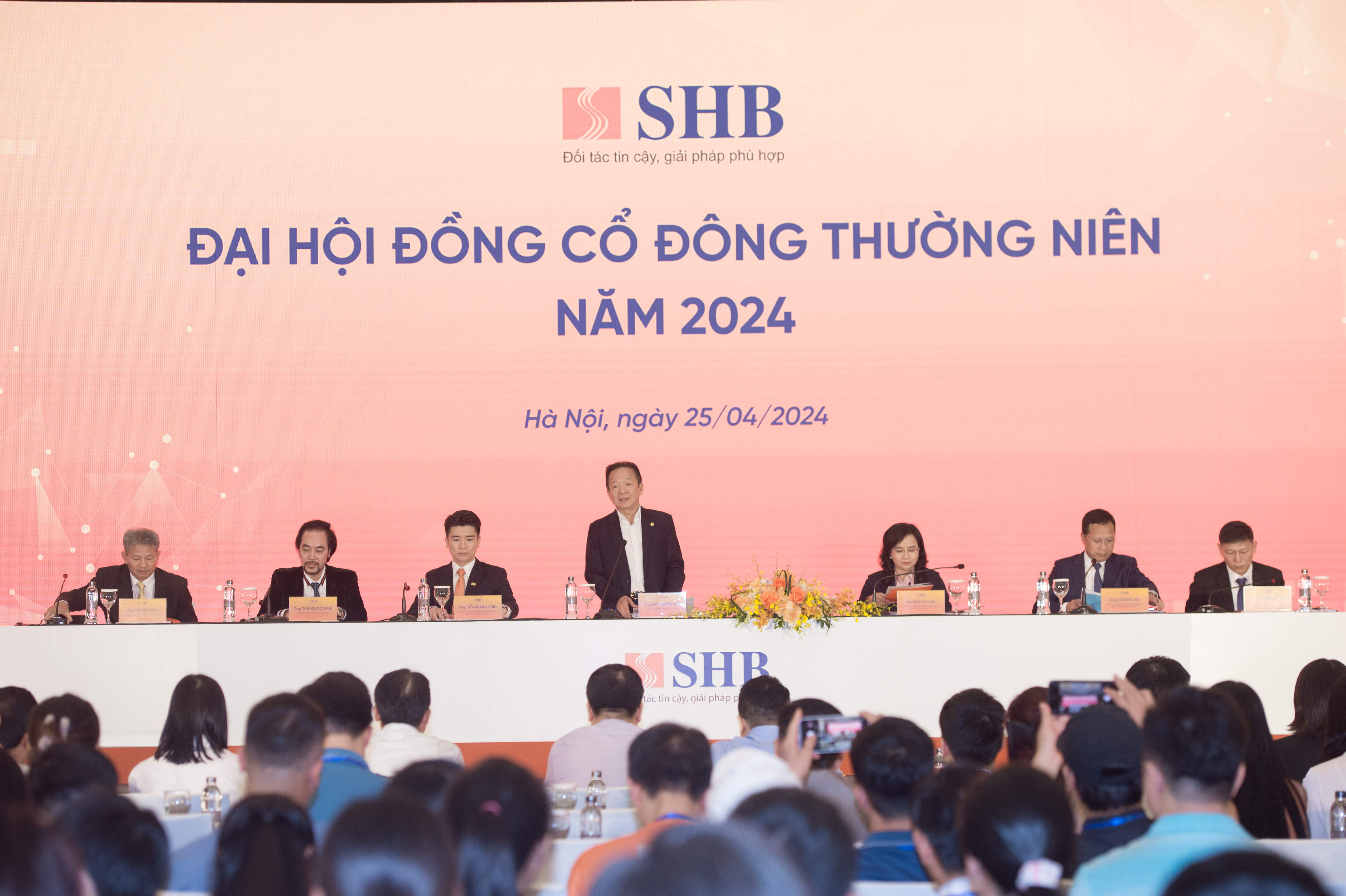 SHB: Lợi nhuận quý I cao nhất lịch sử, mục tiêu 2024 tăng 22% và chia cổ tức 18%