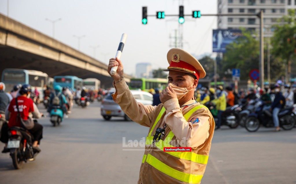 Ngày đầu nghỉ lễ 30/4-1/5: Nhiều người không thể đoàn tụ gia đình vì tai nạn giao thông